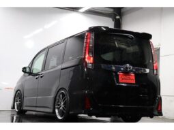 
										TOYOTA NOAH 2015 full									