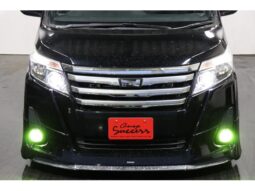 TOYOTA NOAH 2015