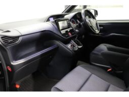 
										TOYOTA NOAH 2015 full									