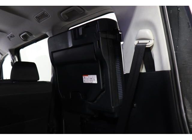 
								TOYOTA NOAH 2015 full									