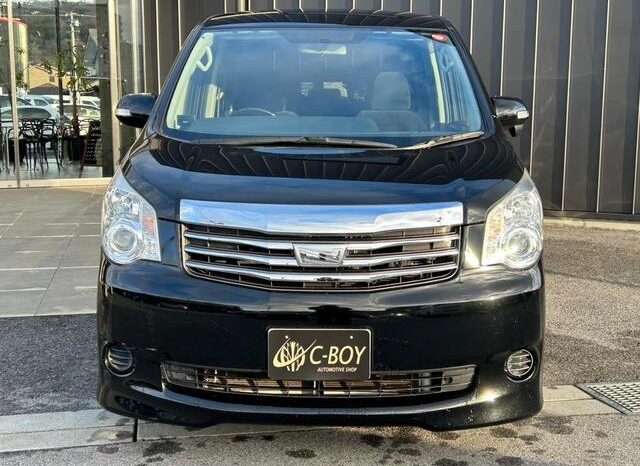 
								TOYOTA NOAH 2012 full									