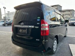 
										TOYOTA NOAH 2012 full									