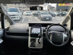 
										TOYOTA NOAH 2012 full									