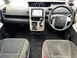 
										TOYOTA NOAH 2012 full									