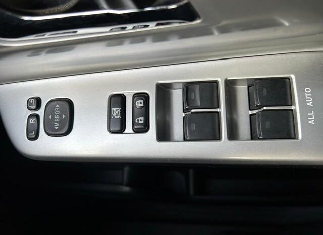 
								TOYOTA NOAH 2012 full									