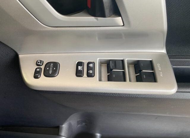 
								TOYOTA NOAH 2013 full									