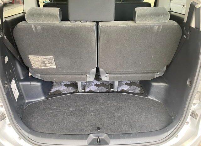 
								TOYOTA NOAH 2013 full									