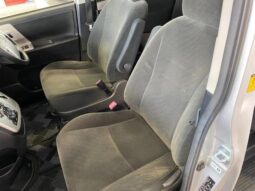 
										TOYOTA NOAH 2013 full									