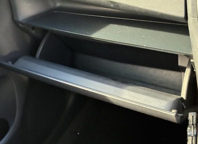 
								TOYOTA RACTIS 2012 full									