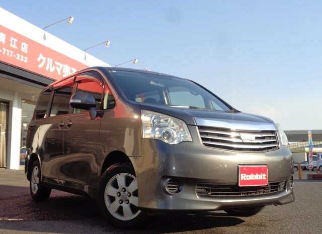 
								TOYOTA NOAH 2012 full									