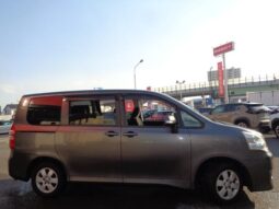 
										TOYOTA NOAH 2012 full									