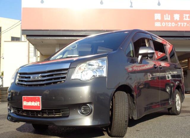 
								TOYOTA NOAH 2012 full									