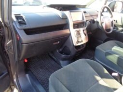 
										TOYOTA NOAH 2012 full									