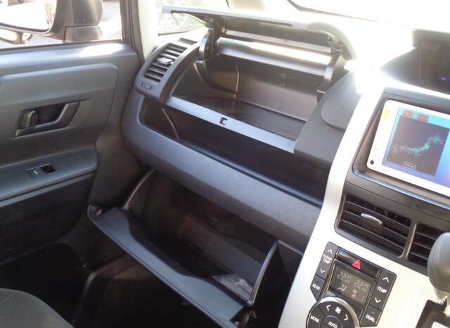 
								TOYOTA NOAH 2012 full									