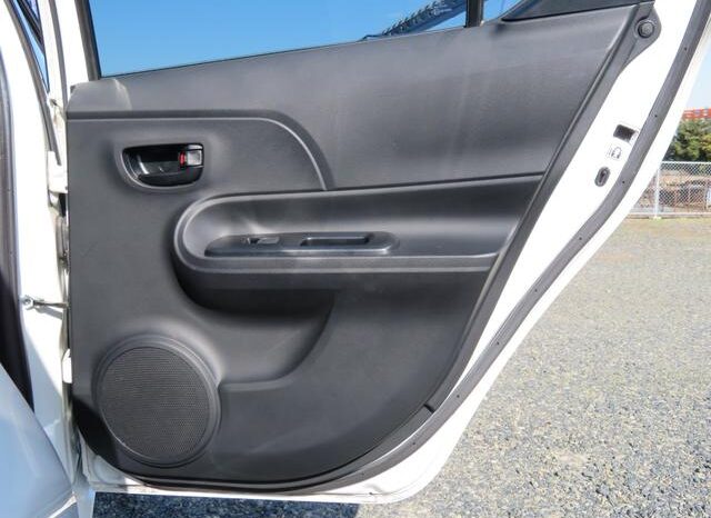 
								TOYOTA AQUA 2015 full									