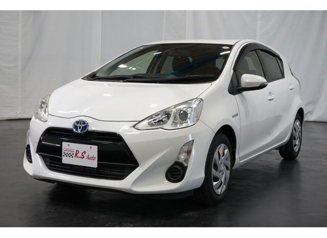 
								TOYOTA AQUA 2015 full									