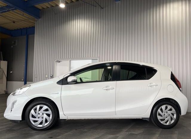 
								TOYOTA AQUA  2015 full									