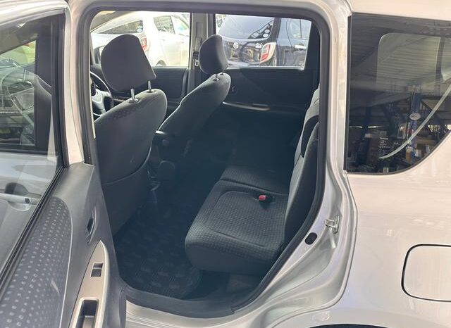 
								TOYOTA RACTIS 2010 full									