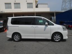 TOYOTA NOAH 2009