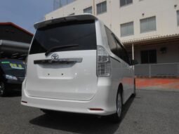 
										TOYOTA NOAH 2009 full									
