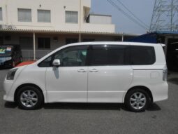 
										TOYOTA NOAH 2009 full									