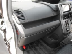 
										TOYOTA NOAH 2009 full									