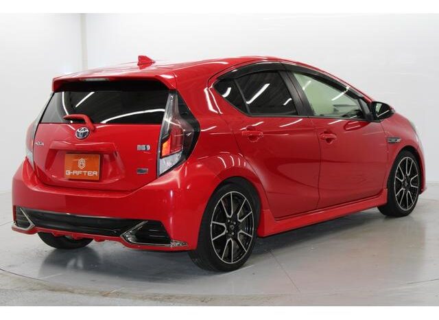 
								TOYOTA AQUA 2015 full									