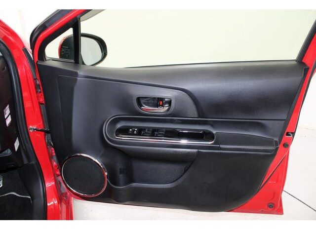 
								TOYOTA AQUA 2015 full									