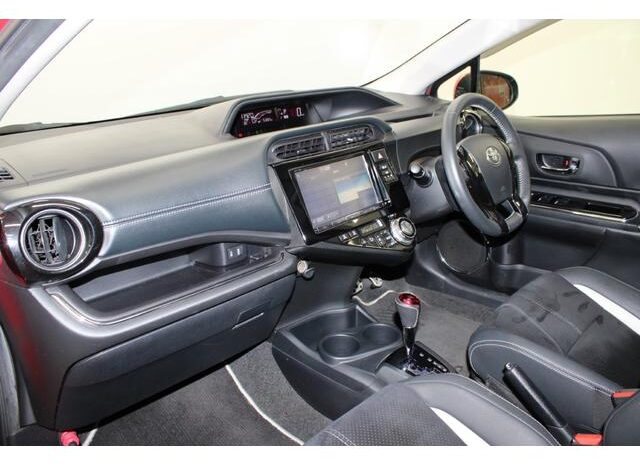 
								TOYOTA AQUA 2015 full									