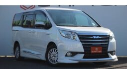 TOYOTA NOAH 2015