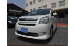 TOYOTA NOAH 2009
