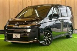 TOYOTA NOAH 2022