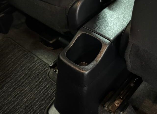 
								TOYOTA RACTIS 2011 full									