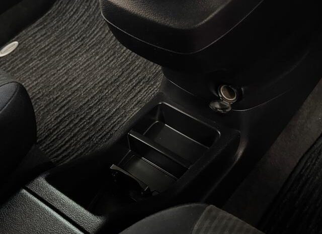 
								TOYOTA RACTIS 2011 full									