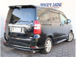 
										TOYOTA NOAH 2010 full									