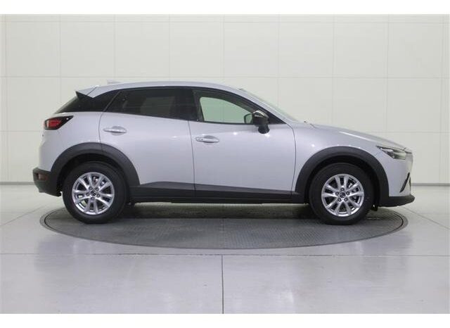 
								MAZDA CX-3 full									