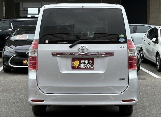 
								TOYOTA NOAH 2009 full									