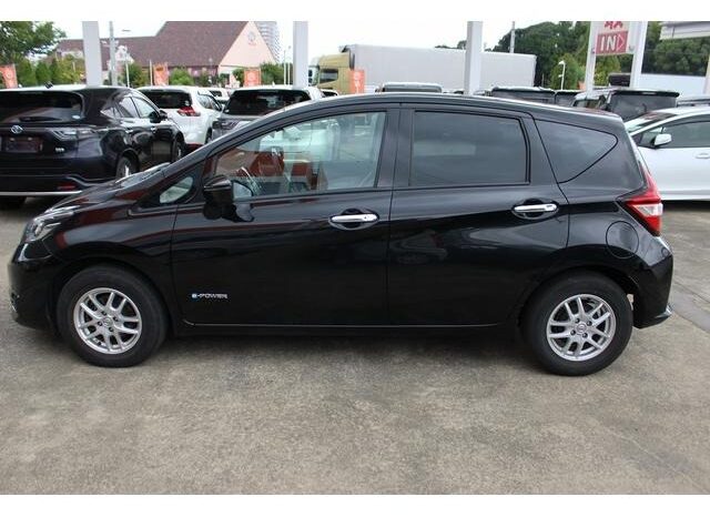 
								NISSAN NOTE 2018 full									