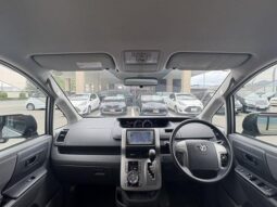 
										TOYOTA NOAH 2009 full									
