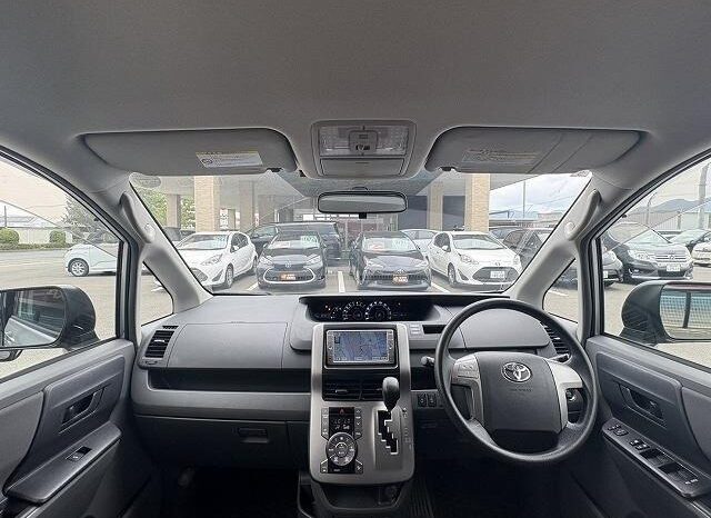 
								TOYOTA NOAH 2009 full									