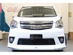 TOYOTA NOAH 2010