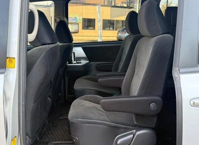 
								TOYOTA NOAH 2010 full									