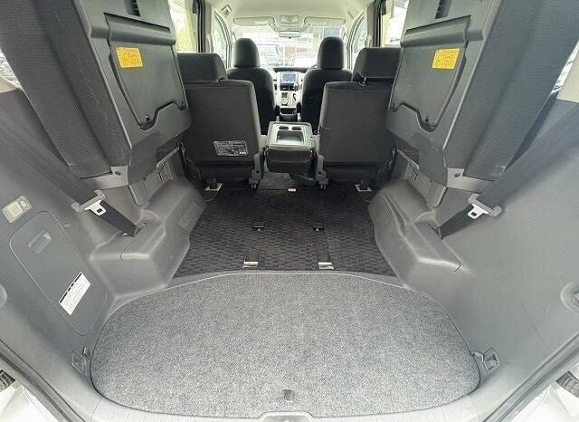 
								TOYOTA NOAH 2009 full									