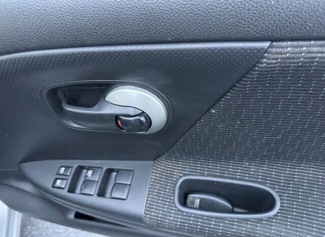 
								NISSAN NOTE 2009 full									