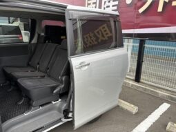 
										TOYOTA NOAH 2009 full									