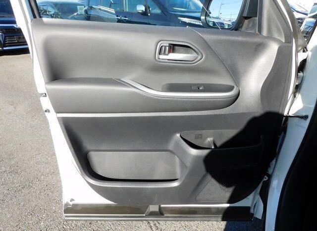 
								TOYOTA NOAH 2024 full									