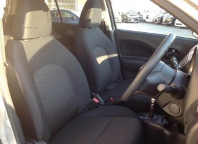 
								NISSAN MARCH 2011 full									