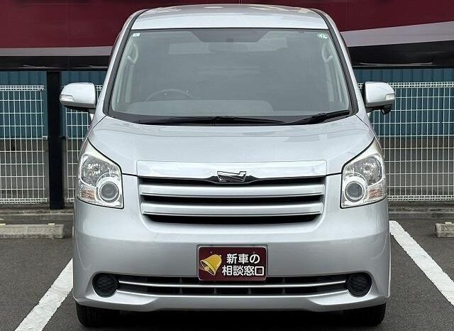 
								TOYOTA NOAH 2009 full									