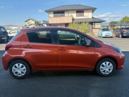 TOYOTA VITZ 2015