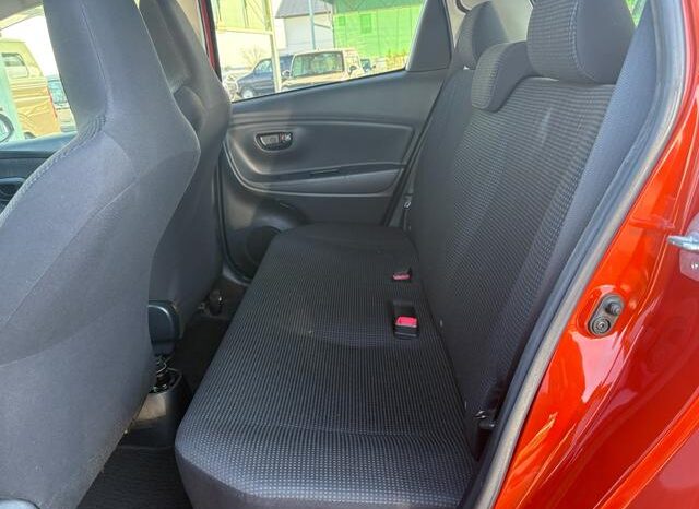 
								TOYOTA VITZ 2015 full									